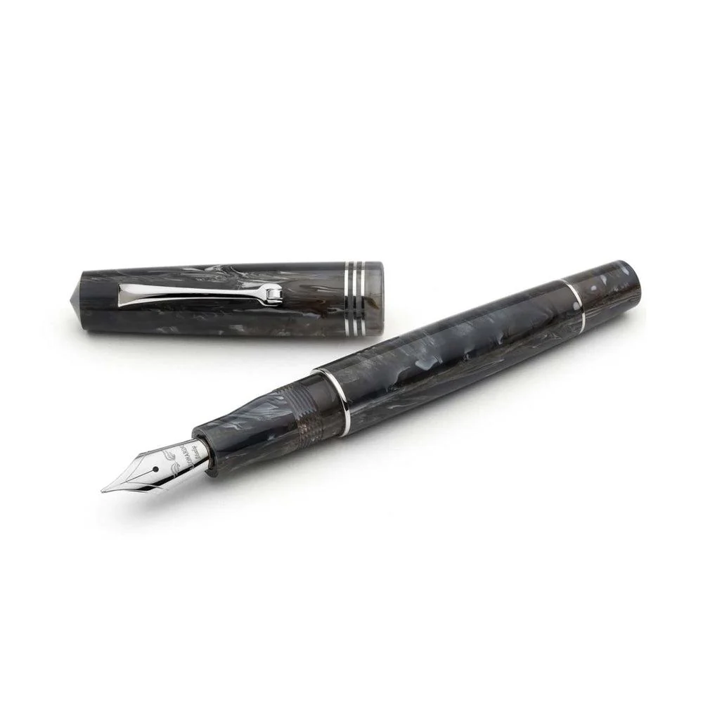 Leonardo Fountain Pen - Momento Zero (14K Gold) - Corno - Image 5